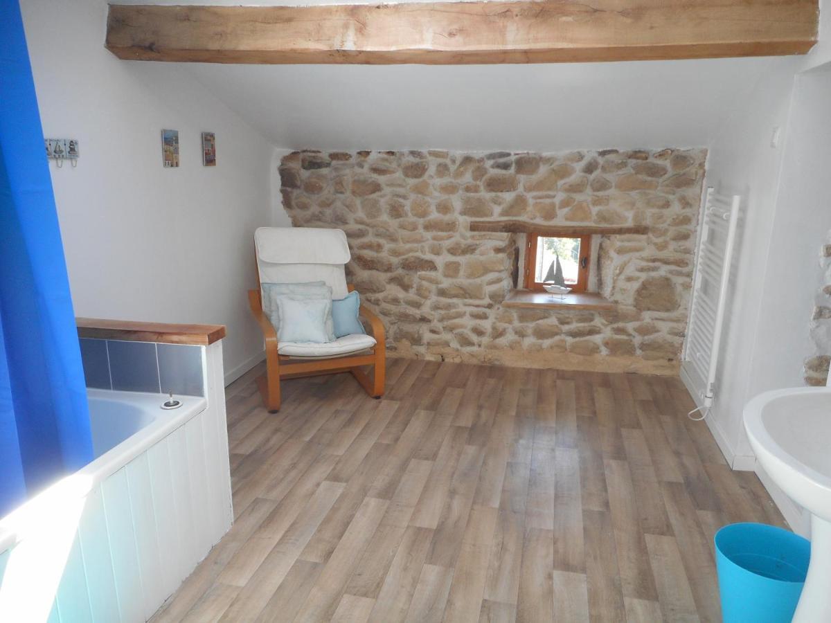 Bed and Breakfast 38 Friaudour Saint-Pardoux-lʼOrtigier Esterno foto