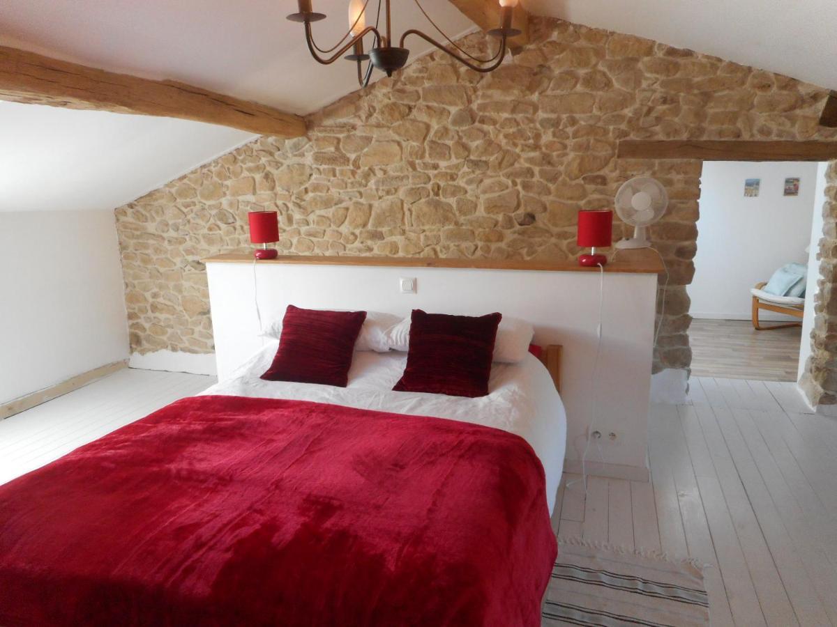 Bed and Breakfast 38 Friaudour Saint-Pardoux-lʼOrtigier Esterno foto