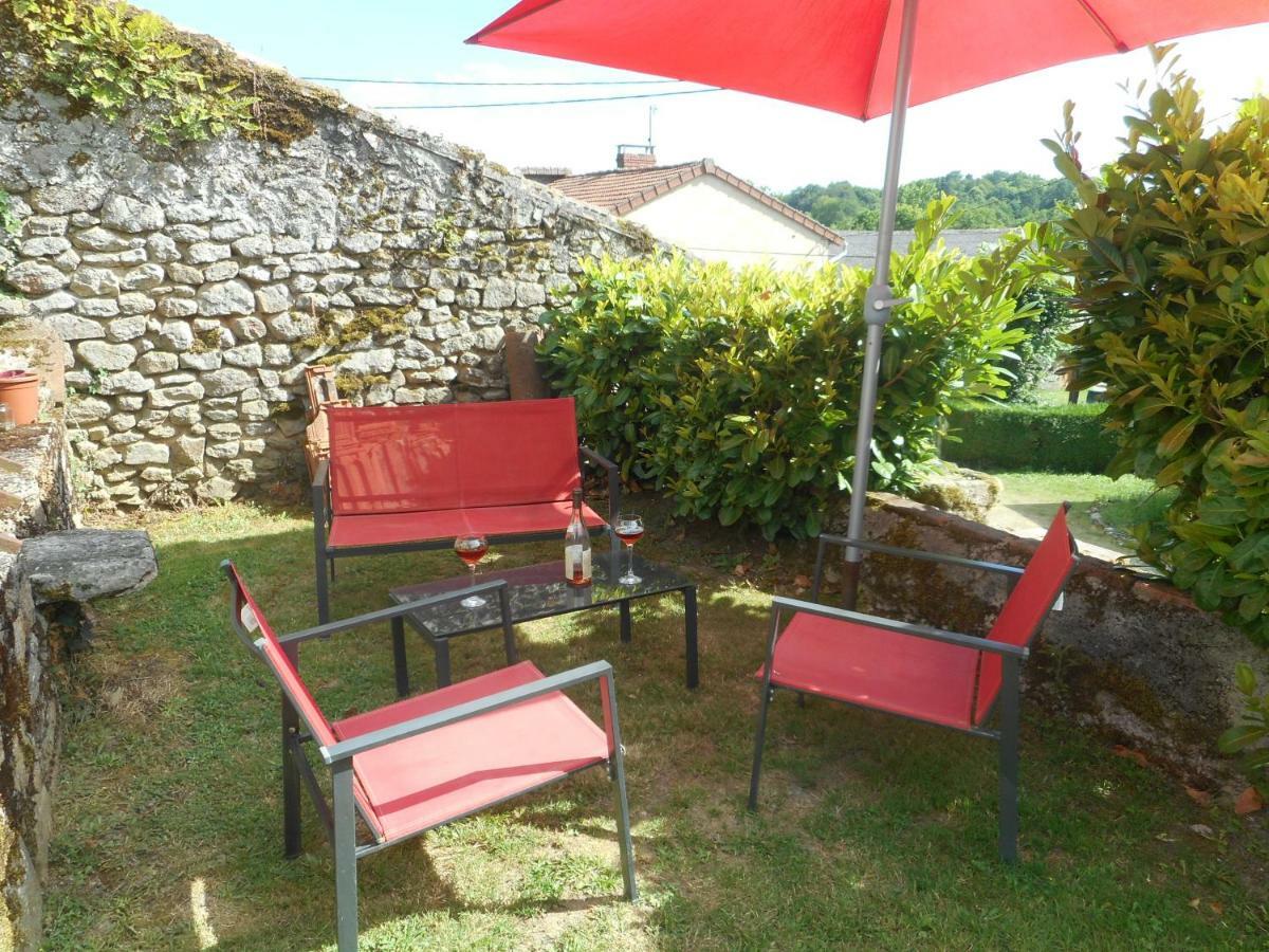 Bed and Breakfast 38 Friaudour Saint-Pardoux-lʼOrtigier Esterno foto